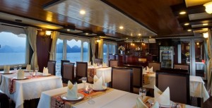 restaurant monkey island cruise with a tour to Halong bay