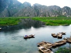 Lao Cai car rental to Hai Duong is the thing you looking for? How far is Hai Duong Vietnam from Lao Cai, Vietnam? How much is Lao Cai car rental to Hai Duong?How many miles and how many kilometerse is it betwen Lao Cai and Hai Duong
