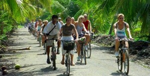 Nam Dinh car rental to Vinh Long is the thing you looking for? How far is Vinh Long Vietnam from Nam Dinh, Vietnam? How much is Nam Dinh car rental to Vinh Long? How many miles and how many kilometerse is it betwen Nam Dinh and Vinh Long?