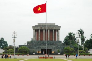 Ho Chi Minh mausoleum tour