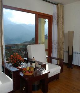 Tien Giang car rental to Gia Lai is the thing you looking for? How far is Gia Lai Vietnam from Tien Giang, Vietnam? How much is Tien Giang car rental to Gia Lai? How many miles and how many kilometerse is it betwen Tien Giang and Gia Lai?