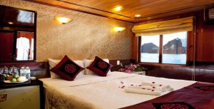 Tra Vinh car rental to Hoa Binh is the thing you looking for? How far is Hoa Binh Vietnam from Tra Vinh, Vietnam? How much is Tra Vinh car rental to Hoa Binh? How many miles and how many kilometerse is it betwen Tra Vinh and Hoa Binh?