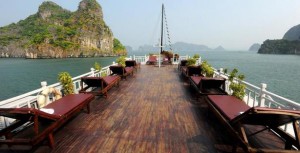 Tra Vinh car rental to Phu Yen is the thing you looking for? How far is Phu Yen Vietnam from Tra Vinh, Vietnam? How much is Tra Vinh car rental to Phu Yen? How many miles and how many kilometerse is it betwen Tra Vinh and Phu Yen?