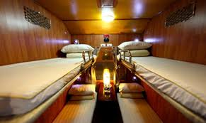Vinh Long car rental to Phu Tho is the thing you looking for? How far is Phu Tho Vietnam from Vinh Long, Vietnam? How much is Vinh Long car rental to Phu Tho? How many miles and how many kilometerse is it betwen Vinh Long and Phu Tho?