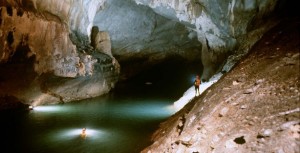 phong nha cave tour from hue with Vietnam tour company