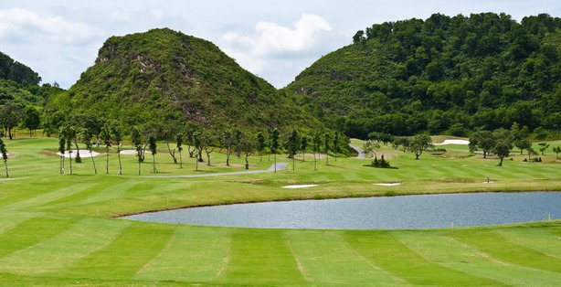 Royal Golf Club Ninh Binh with a golf tour from Hanoi
