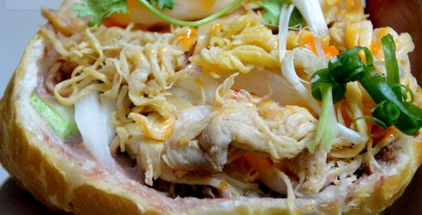 Vietnamese sandwich earns 25 millions per day 9