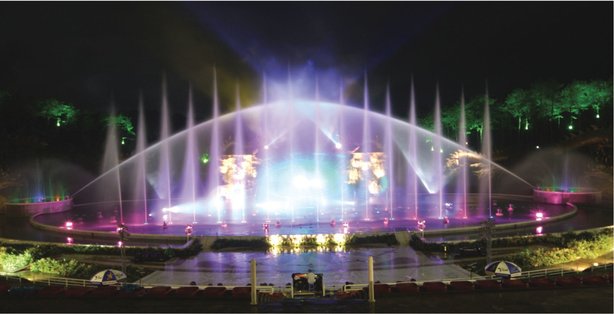 Water music in Tuan Chau island is also a place to visit in Halong city
