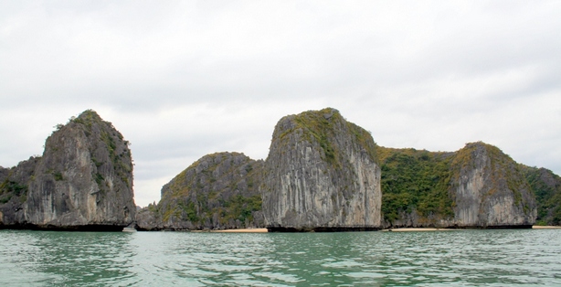 places to visit in Halong Bay 11