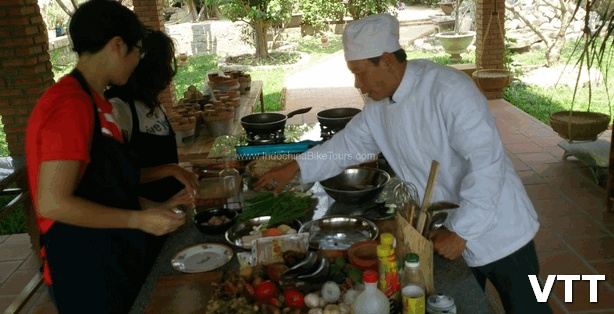 Cooking class in Garden House in Hue