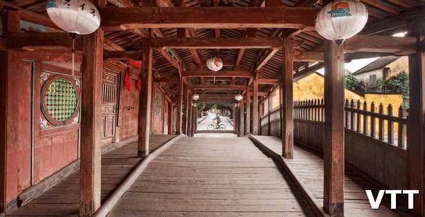 Japanese Covered Bridge is a Places to visit in Hoian