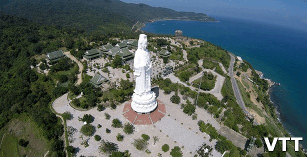 Linh Ung Pagoda in Son Tra pelinsular of Danang places to visit