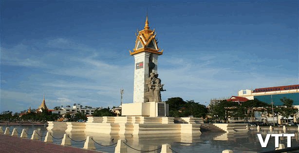 CAMBODIA VIETNAM FRIENDSHIP MONUMENT is a best place to visit in Cambodia Phnom Penh