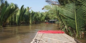 How much is Hanoi car rental to Ben Tre ? Get the distance below, and look at the map. If we can drive from Hanoi to Ben Tre . The map will show you how to drive from