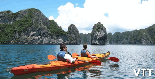 Kayaking in Halong Bay with a guided tour will ensure you a safe and wonderful trip