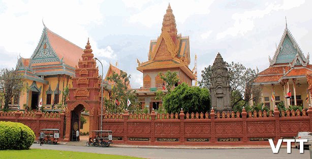 WAT OUNALOM is a top phnom penh places to vist