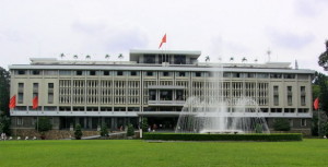 Bac Kan car rental to Binh Thuan is the thing you looking for? How far is Bac Kan, Vietnam from Binh Thuan, Vietnam? How many miles and how many kilometers is it between Binh Thuan and Bac Kan?