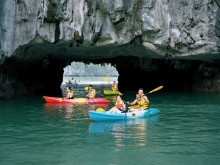 Luon Cave kayak