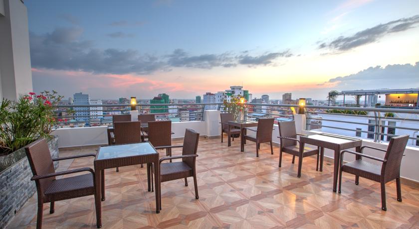 Colina Boutique Hotel & Breezy Sky Bar 9